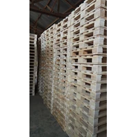 export standart Albasia Wood Pallet